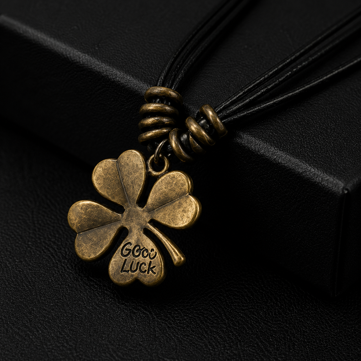 Clover Pendant Necklace